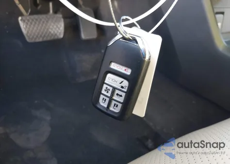 2018 Honda Clarity Plug-In Hybrid Touring from USA, damaged, VIN JHMZC5F35JC012429